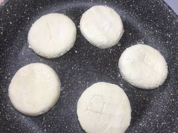 Сырники с манкой фото 6 шага рецепта