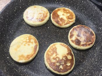 Сырники с манкой фото 7 шага рецепта