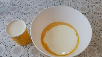 Тонкие ажурные блинчики с дырочками 2 шаг