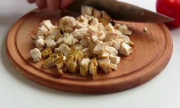 Пошаговый рецепт салата с пекинской капустой 3 шаг