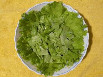 Салат с консервированным тунцом фото 6 шага рецепта