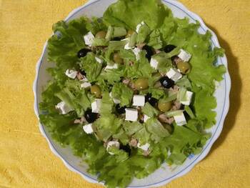 Салат с консервированным тунцом фото 8 шага рецепта