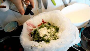 Малосольные огурцы в пакете фото 5 шага рецепта