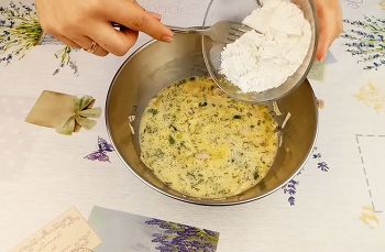 Рулет из омлета с сыром фото 5 шага рецепта