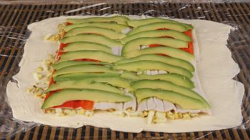 Рулет из плавленных сырков с крабовыми палочками фото 7 шага рецепта