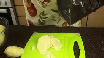 Гратен из картофеля с курицей и грибами фото 11 шага рецепта