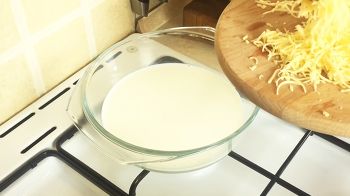 Гратен из картофеля с курицей и грибами фото 8 шага рецепта