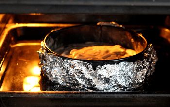 Творожная запеканка с бананом и вишней фото 8 шага рецепта