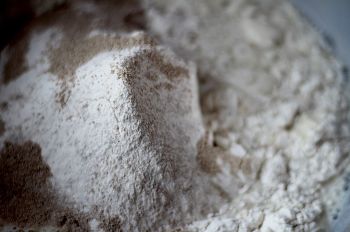 Немецкий Брецель фото 1 шага рецепта