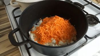 Тушёный хек с овощами фото 4 шага рецепта