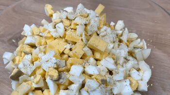 Салат с курицей и виноградом фото 5 шага рецепта