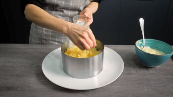 Селедка под шубой с яблоками фото 11 шага рецепта