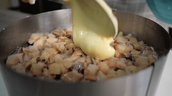 Селедка под шубой с яблоками фото 12 шага рецепта