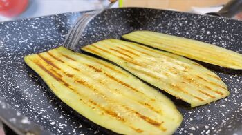 Рулетики из баклажанов фото 4 шага рецепта