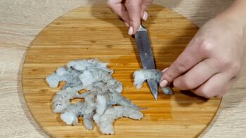 Салат с креветками и авокадо фото 4 шага рецепта