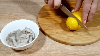 Салат с креветками и авокадо фото 5 шага рецепта