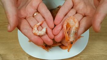 Салат с крабовыми палочками и креветками фото 6 шага рецепта