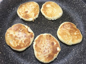 Простые сырники из творога фото 6 шага рецепта