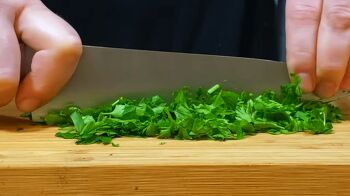 Салат с ореховой заправкой фото 7 шага рецепта