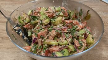 Салат с ореховой заправкой фото 8 шага рецепта