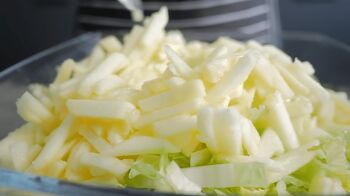 Салат с яблоками и курицей фото 4 шага рецепта