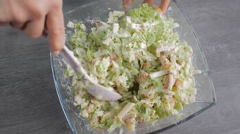 Салат с яблоками и курицей фото 8 шага рецепта