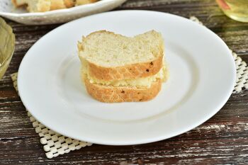 Гренки с творогом на сковороде фото 3 шага рецепта