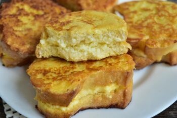 Гренки с творогом на сковороде фото 8 шага рецепта