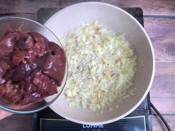 Паштет из куриной печени с грецкими орехами и черносливом фото 1 шага рецепта