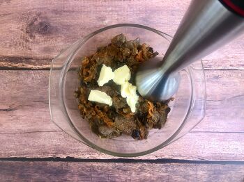 Паштет из куриной печени с грецкими орехами и черносливом фото 6 шага рецепта